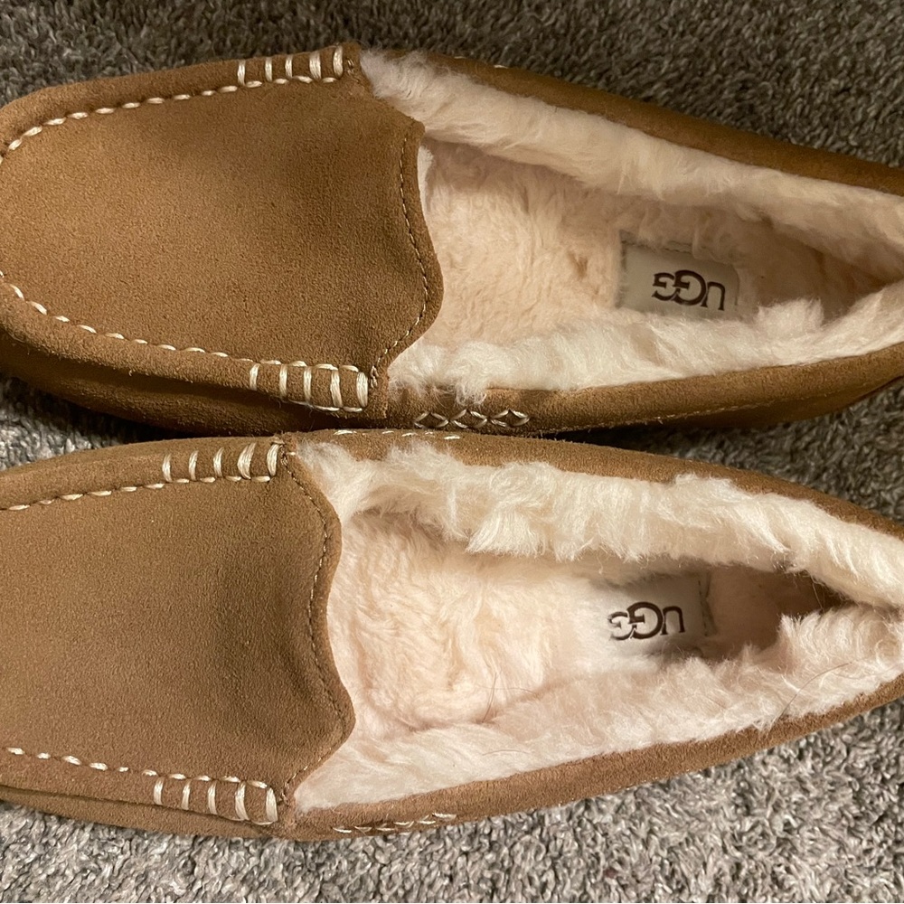 Cute Ugg mosican slippers